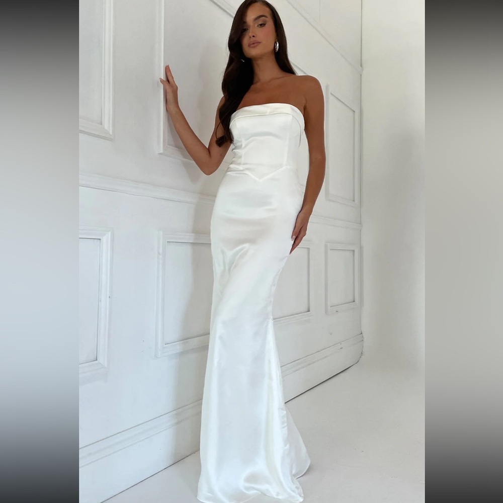 Meshki - Kaitlin Strapless Gown